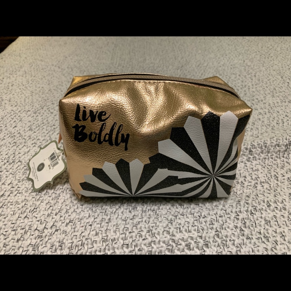 Cosmetic bag